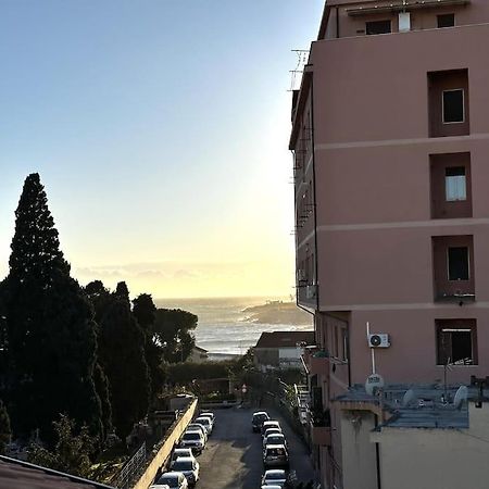 Suite A 1 Minuto Dalla Spiaggia A Piedi - サンレモ エクステリア 写真